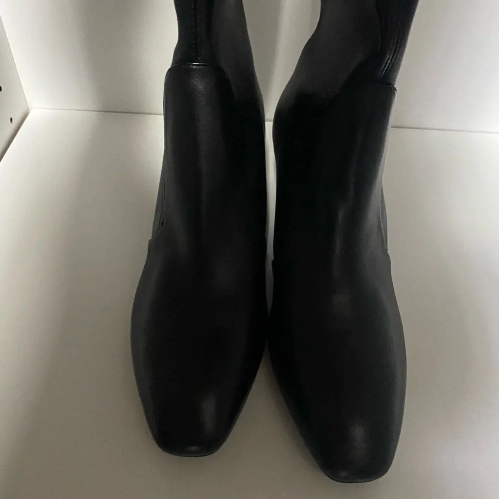 Stuart Weitzman Liviana Black Leather Boot - Picture 5 of 10
